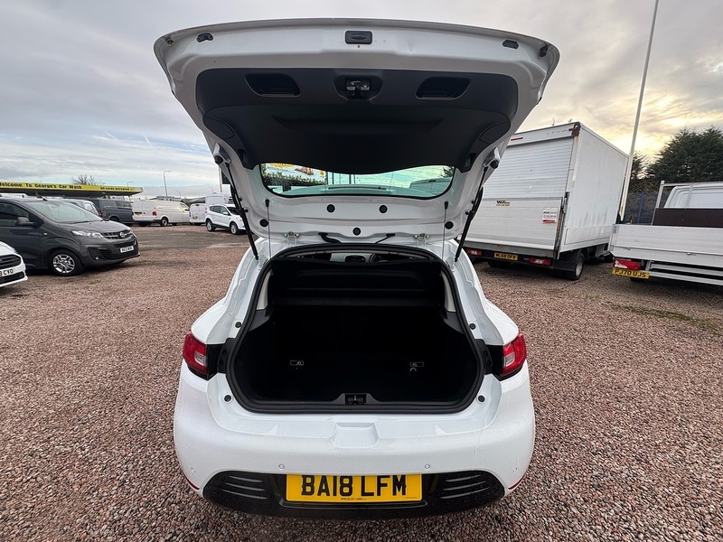 Used Renault Clio 2018 for sale - 76863551: Photo 21