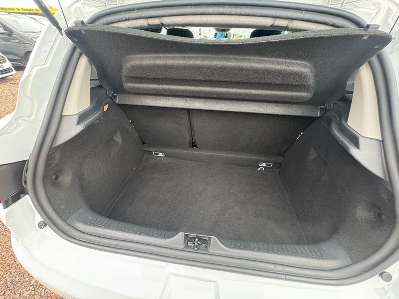 Used Renault Clio 2018 for sale - 76863551: Photo 22