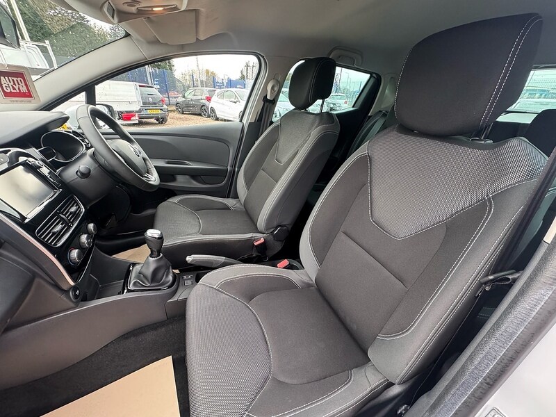 Used Renault Clio 2018 for sale - 76863551: Photo 28