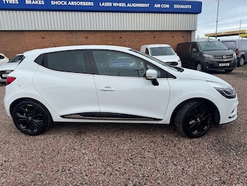Used Renault Clio 2018 for sale - 76863551: Photo