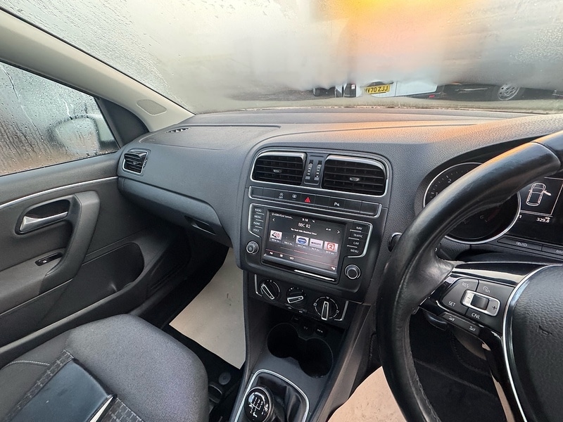 Used Volkswagen Polo 2014 for sale - 76969715: Photo 28