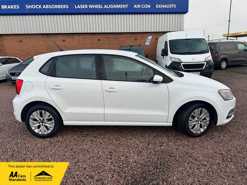 Used Volkswagen Polo 2014 for sale - 76969715: Photo 4