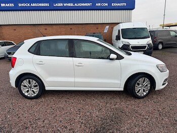 Used Volkswagen Polo 2014 for sale - 76969715: Photo
