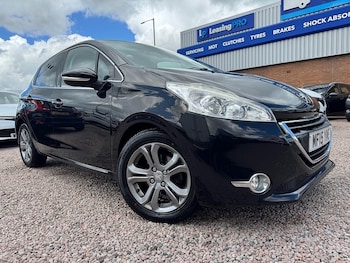 Used Peugeot 208 2015 for sale - 78931606: Photo