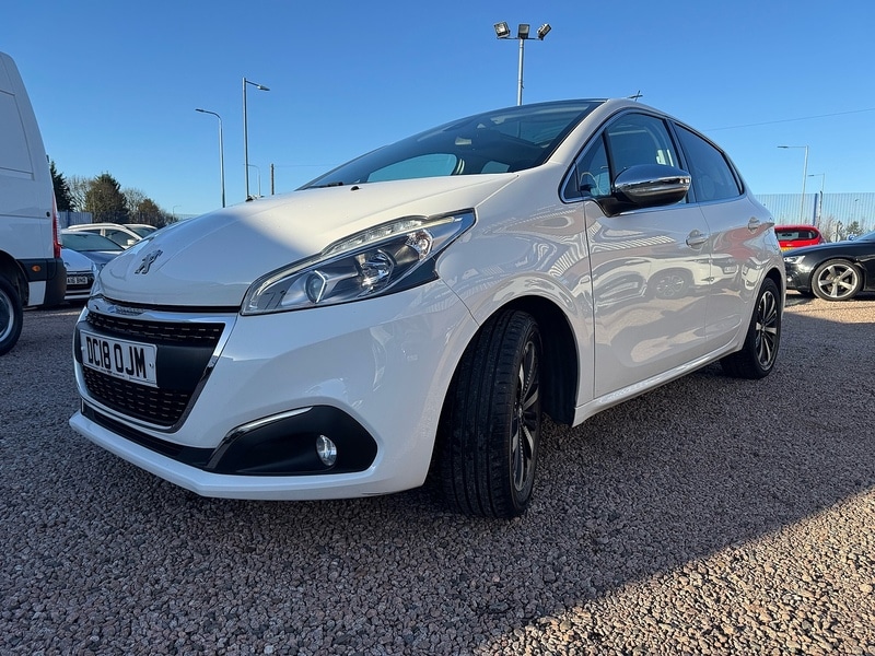 Used Peugeot 208 2018 for sale - 76626871: Photo 15