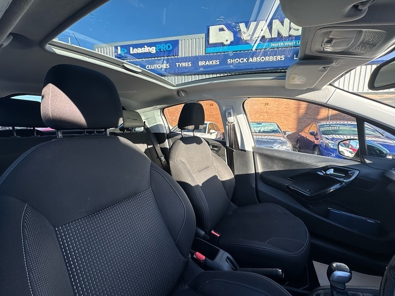 Used Peugeot 208 2018 for sale - 76626871: Photo 32