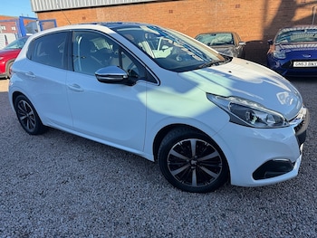 Used Peugeot 208 2018 for sale - 76626871: Photo