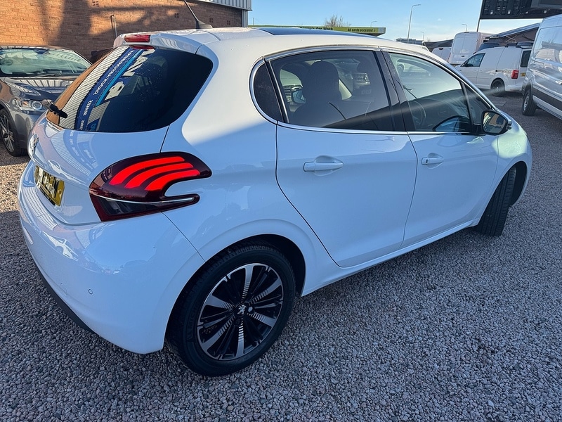 Used Peugeot 208 2018 for sale - 76626871: Photo 4