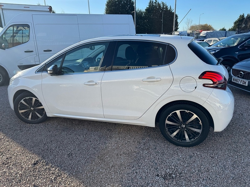 Used Peugeot 208 2018 for sale - 76626871: Photo 7