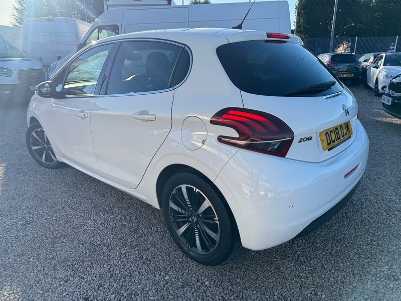 Used Peugeot 208 2018 for sale - 76626871: Photo 8