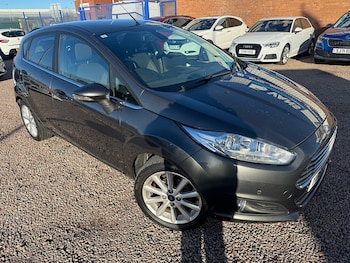 Used Ford Fiesta 2016 for sale - 76707343: Photo