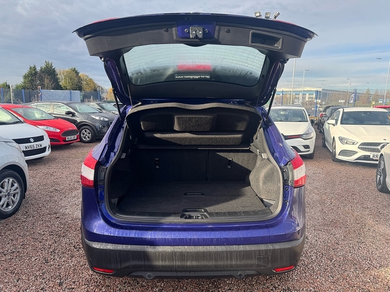 Used Nissan Qashqai 2015 for sale - 76536276: Photo 15