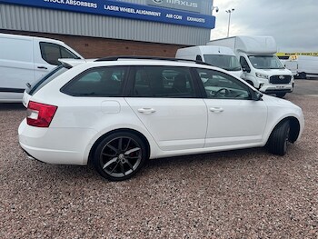 Used Skoda Octavia 2014 for sale - 78655042: Photo