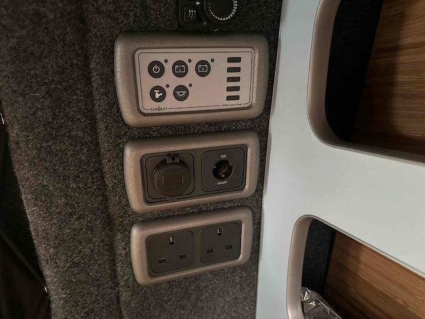 Used Volkswagen Transporter 2022 for sale - 73713923: Photo 37