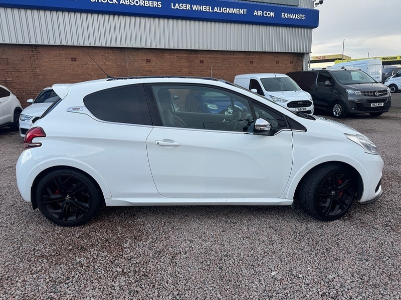 Used Peugeot 208 2016 for sale - 76626870: Photo 11