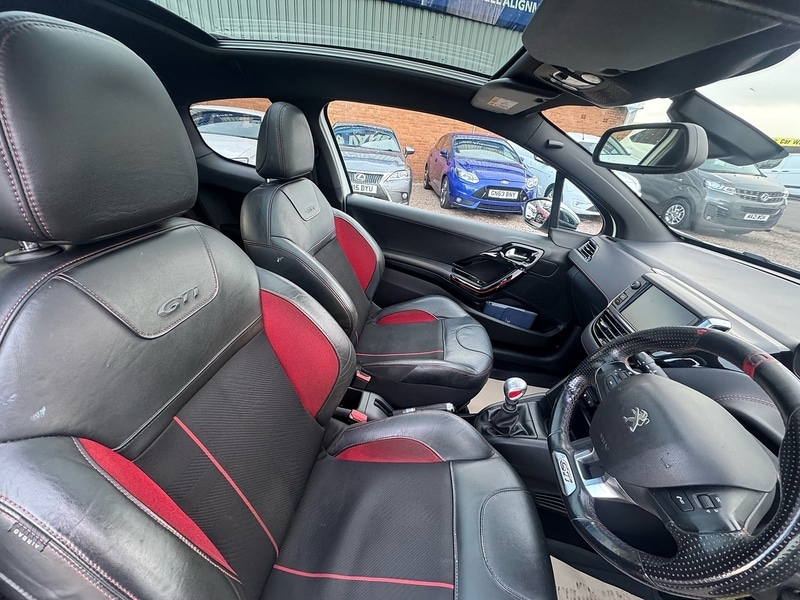 Used Peugeot 208 2016 for sale - 76626870: Photo 13