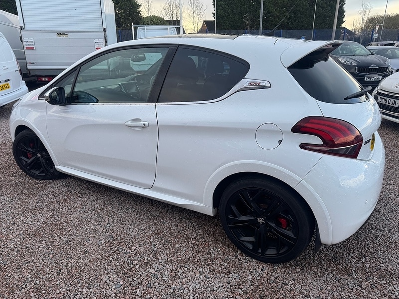 Used Peugeot 208 2016 for sale - 76626870: Photo 8