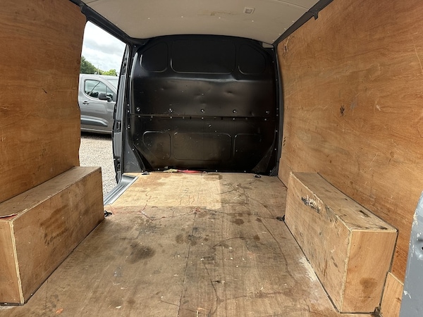 Used Volkswagen Transporter 2022 for sale - 75488598: Photo 32