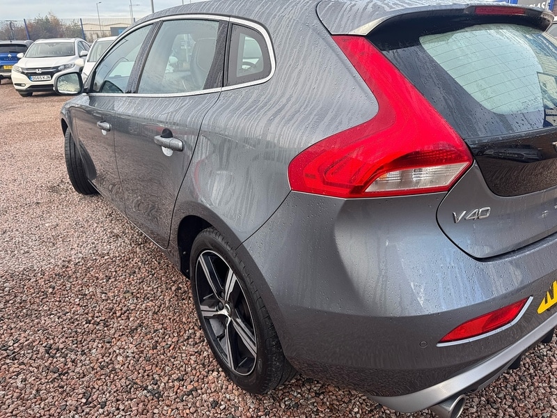 Used Volvo V40 2018 for sale - 76536273: Photo 11