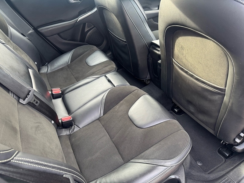 Used Volvo V40 2018 for sale - 76536273: Photo 17