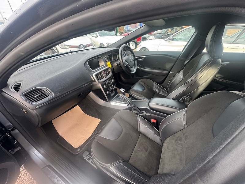 Used Volvo V40 2018 for sale - 76536273: Photo 20