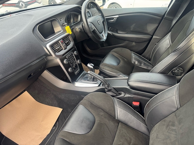 Used Volvo V40 2018 for sale - 76536273: Photo 21