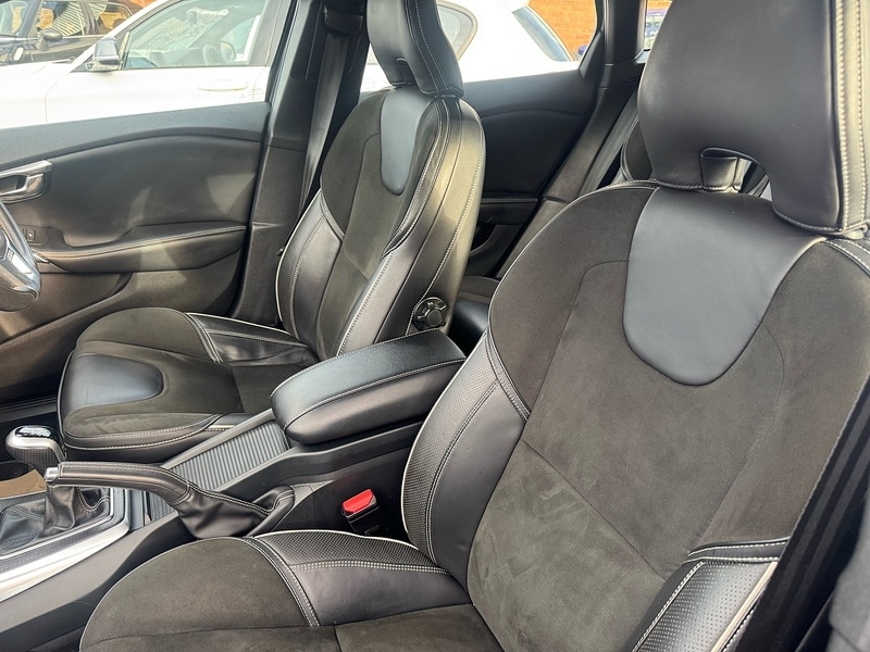 Used Volvo V40 2018 for sale - 76536273: Photo 22