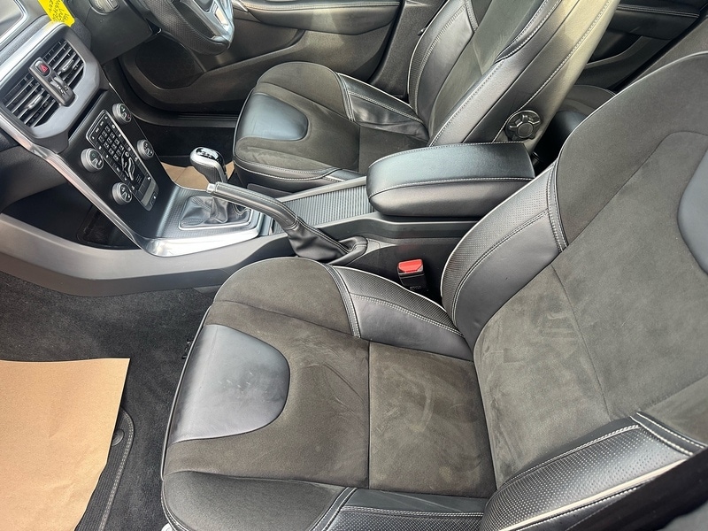 Used Volvo V40 2018 for sale - 76536273: Photo 23