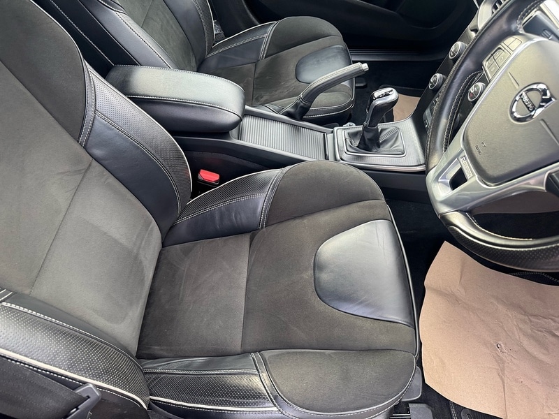 Used Volvo V40 2018 for sale - 76536273: Photo 25