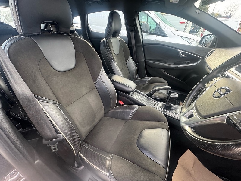 Used Volvo V40 2018 for sale - 76536273: Photo 27