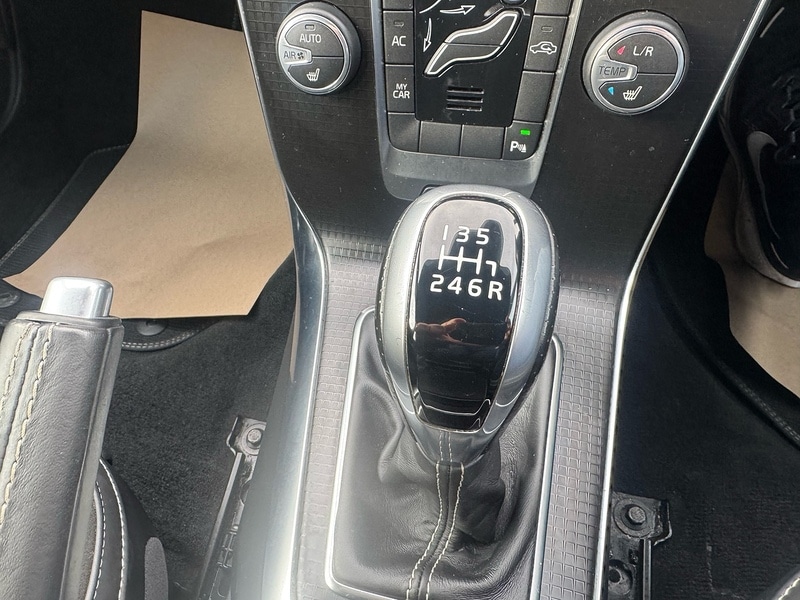 Used Volvo V40 2018 for sale - 76536273: Photo 31