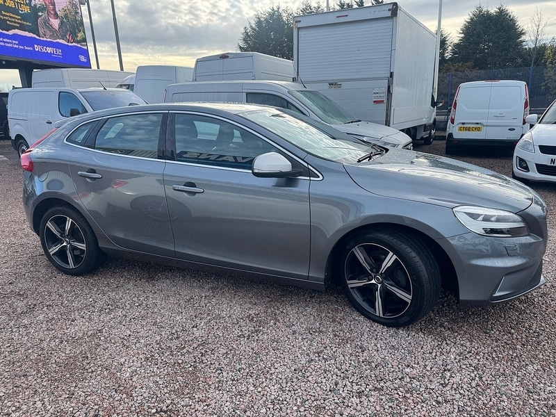 Used Volvo V40 2018 for sale - 76536273: Photo 7