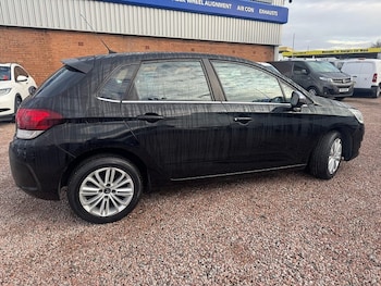 Used Citroen C4 2016 for sale - 76896535: Photo