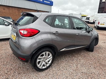 Used Renault Captur 2017 for sale - 77547794: Photo