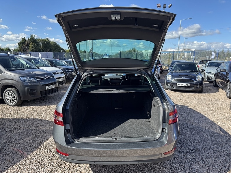 Used Skoda Superb 2021 for sale - 76383154: Photo 12