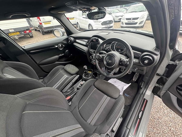 Used MINI Hatch 2019 for sale - 75392682: Photo 18