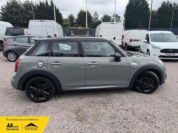 Used MINI Hatch 2019 for sale - 75392682: Photo 5