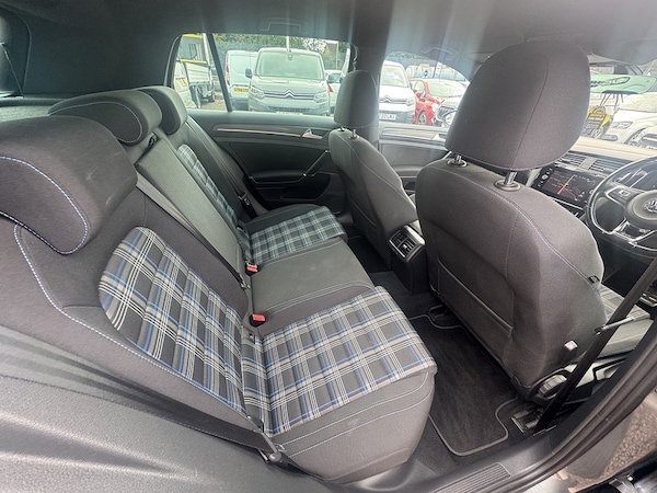 Used Volkswagen Golf 2018 for sale - 76114968: Photo 18
