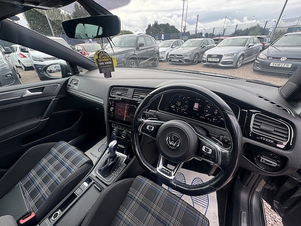 Used Volkswagen Golf 2018 for sale - 76114968: Photo 19
