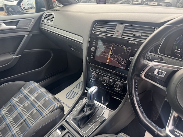 Used Volkswagen Golf 2018 for sale - 76114968: Photo 21