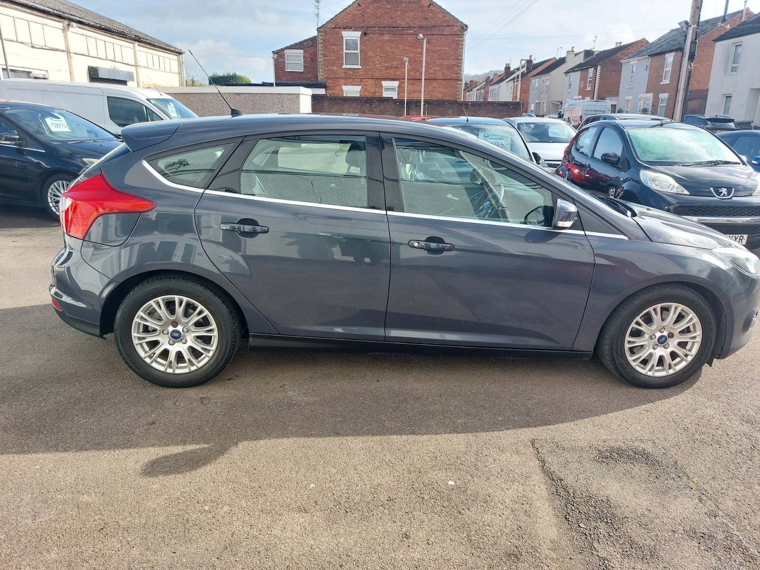 Used Ford Focus 2011 for sale - 77635771: Photo 10