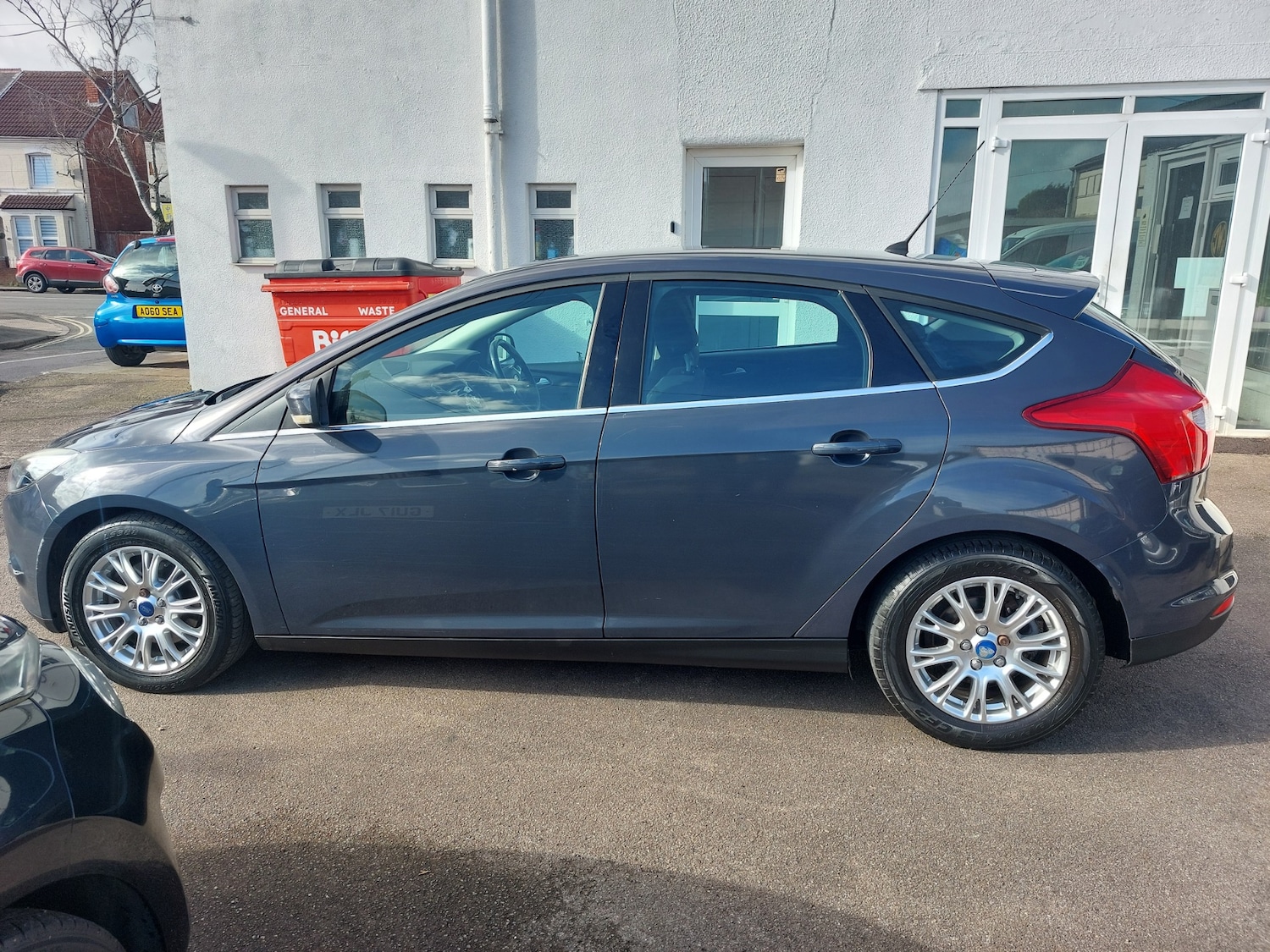 Used Ford Focus 2011 for sale - 77635771: Photo 3