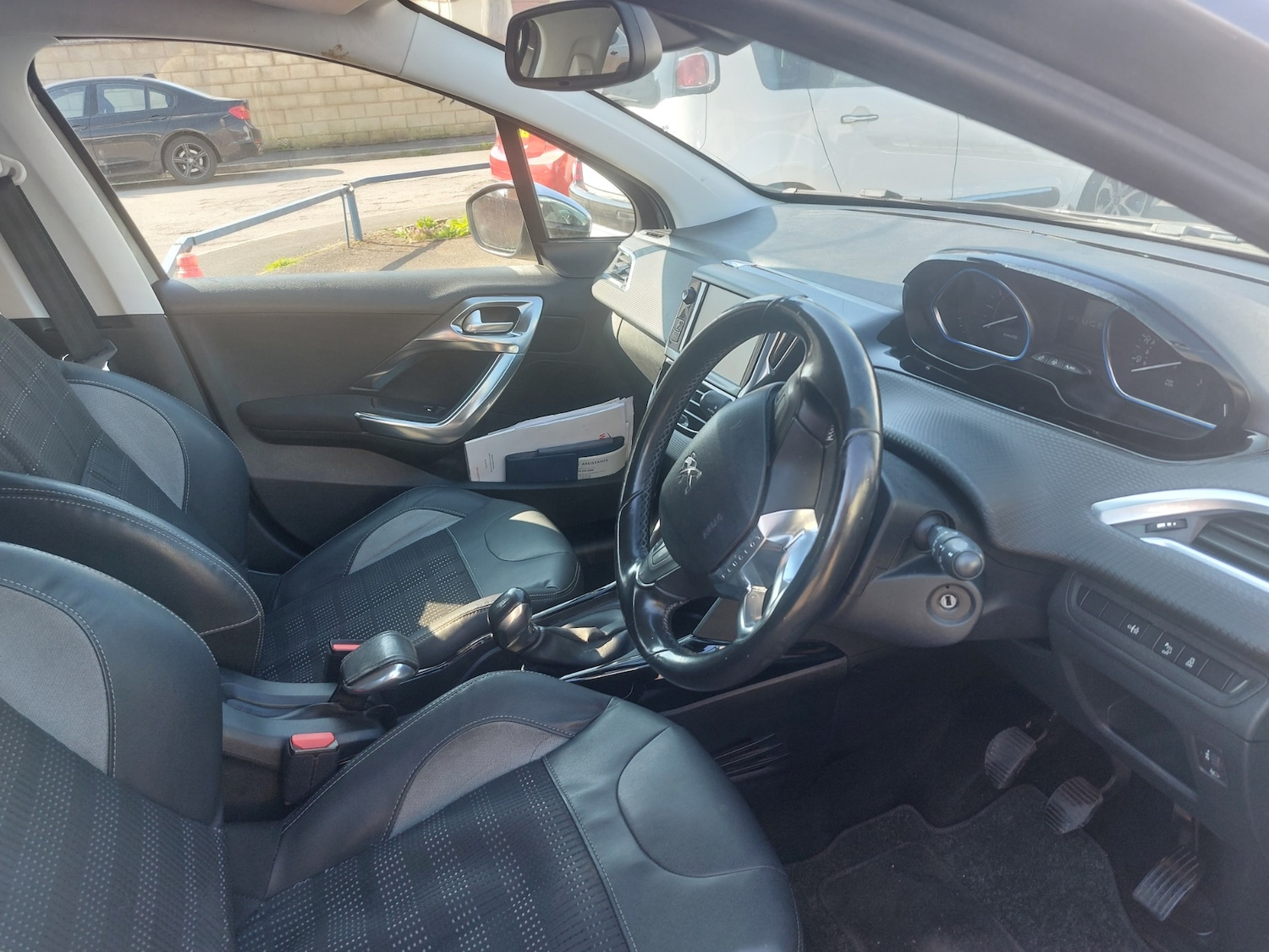 Used Peugeot 2008 2015 for sale - 77947387: Photo 10