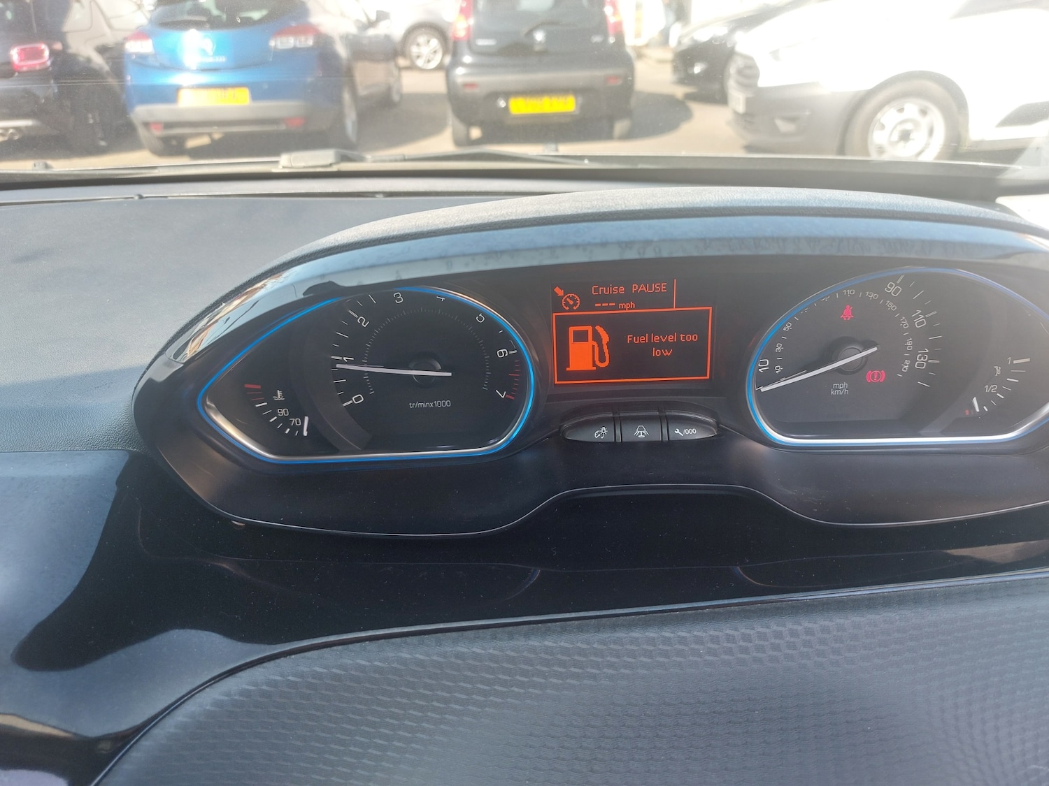 Used Peugeot 2008 2015 for sale - 77947387: Photo 23