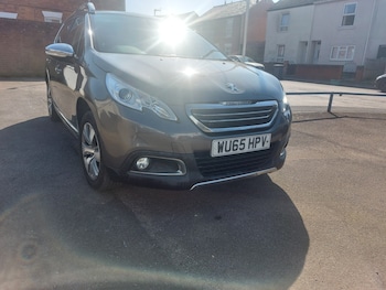 Used Peugeot 2008 2015 for sale - 77947387: Photo