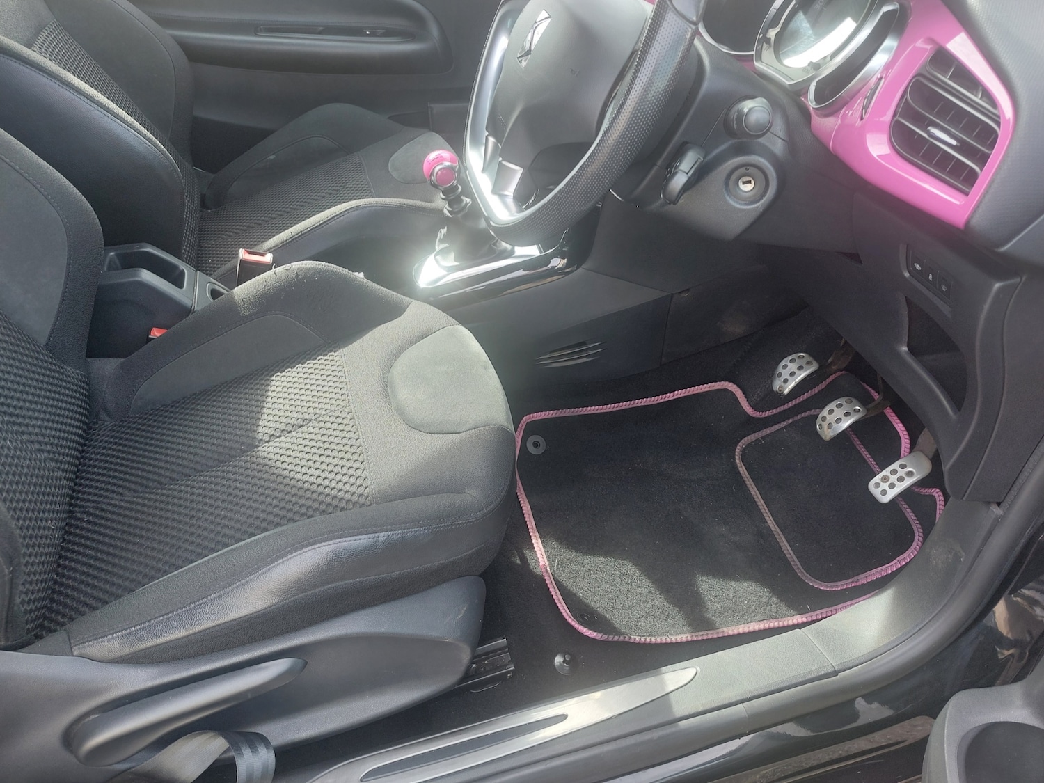 Used Citroen DS3 2014 for sale - 77915947: Photo 10