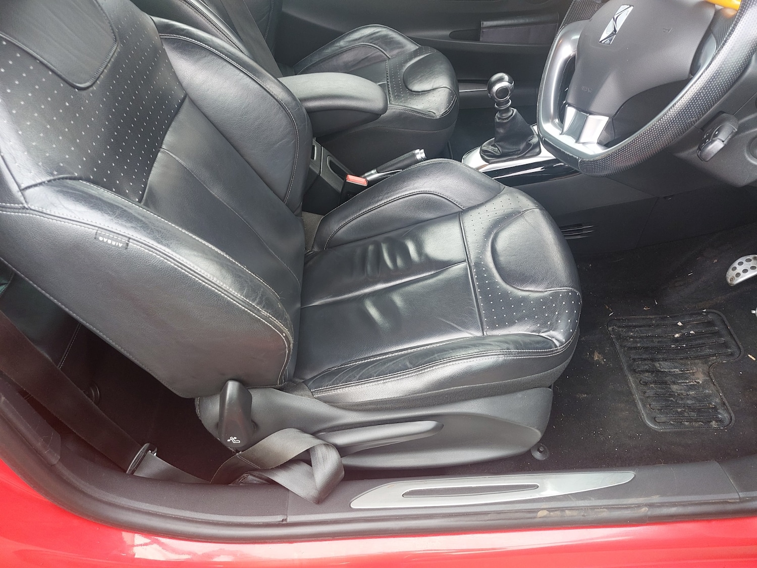 Used Citroen DS3 2012 for sale - 76831932: Photo 21