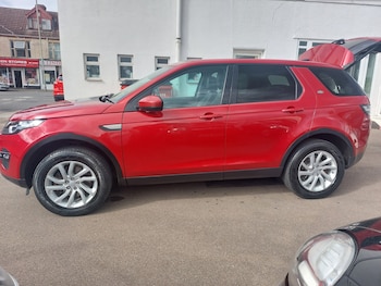 Used Land Rover Discovery Sport 2016 for sale - 76047943: Photo