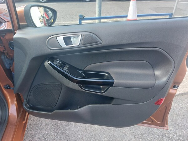 Used Ford Fiesta 2013 for sale - 75592801: Photo 12