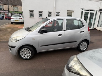 Used Hyundai i10 2010 for sale - 76404842: Photo